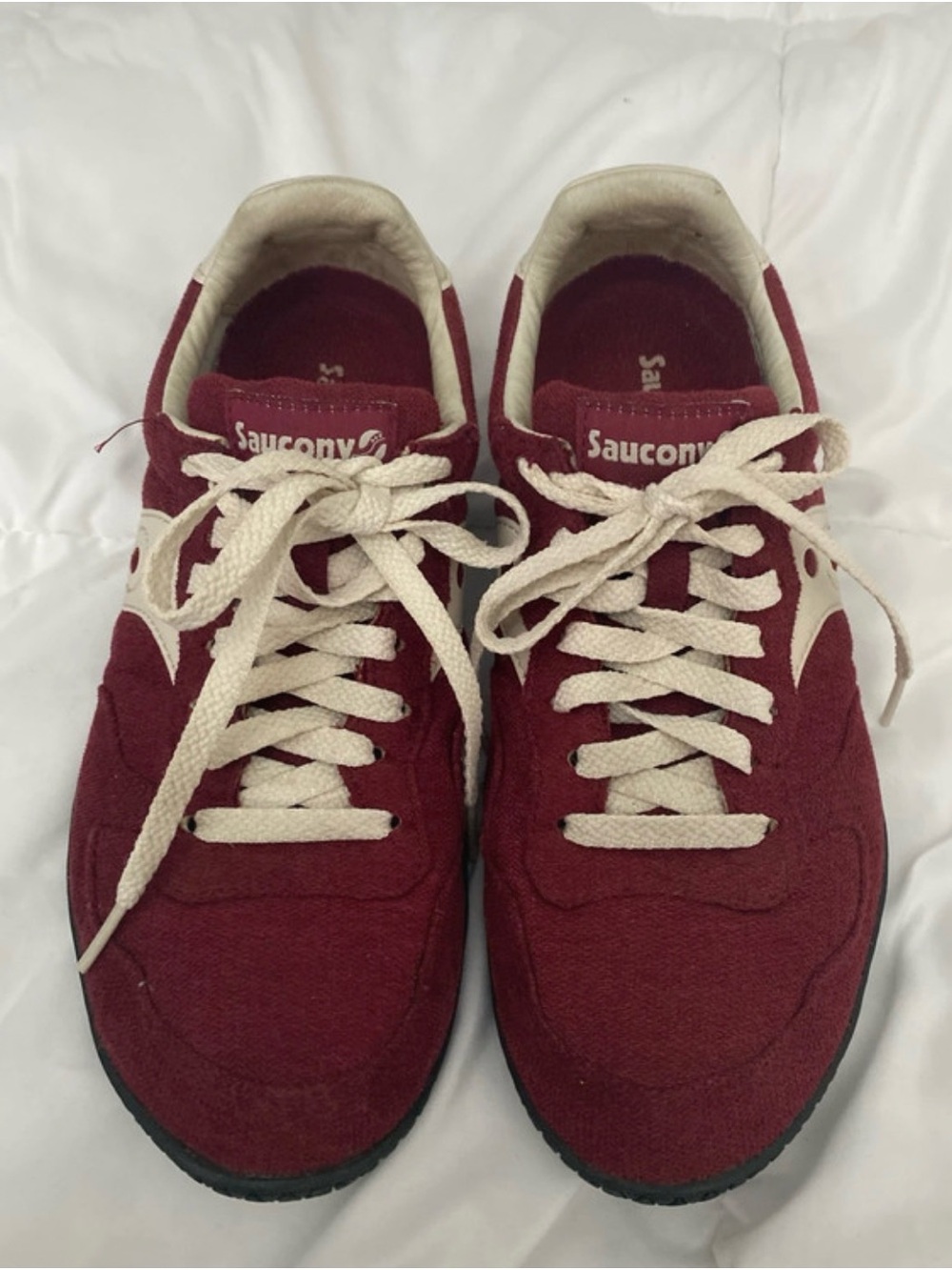 Saucony Mens low top jazz suede tennis shoes in a size 10M